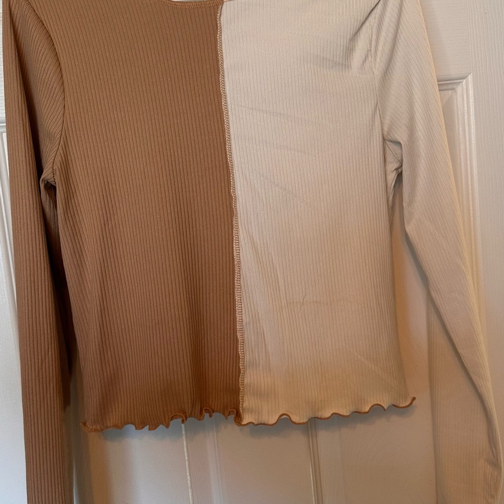 💚 Live in the Moment - Size Large Two-Tone Brown and Cream Women's Top
